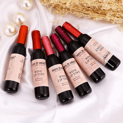 2Bmagic wine bottle lipstick packaging detail
