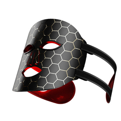 2Bmagic LED face mask close-up view